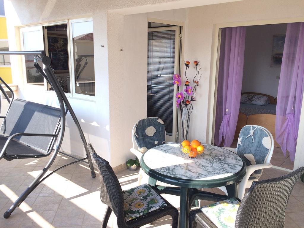 Apartmani Emilio 诺瓦利娅 外观 照片